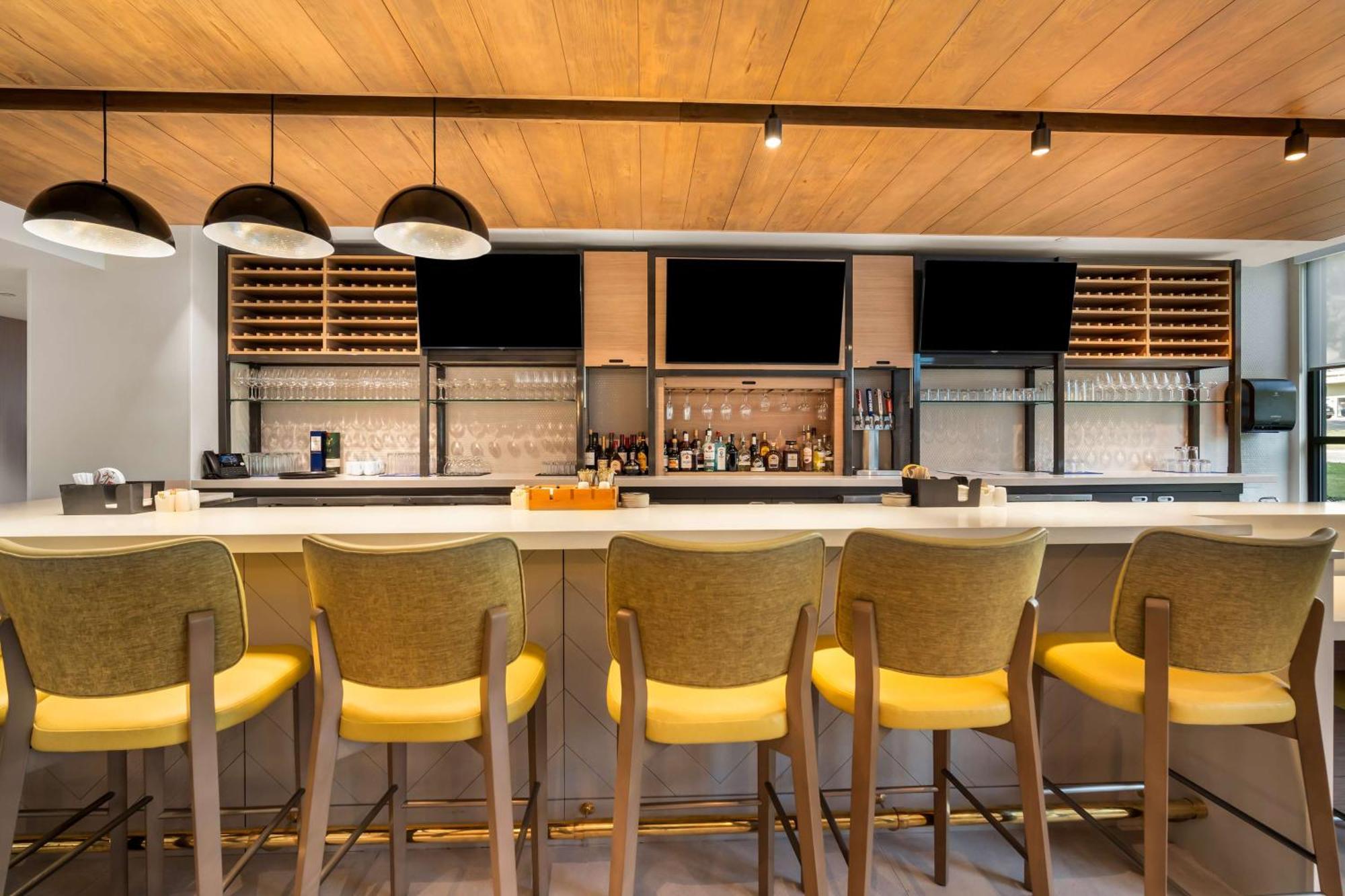 Hilton Garden Inn นอร์ทคอนเวย์ ภายนอก รูปภาพ