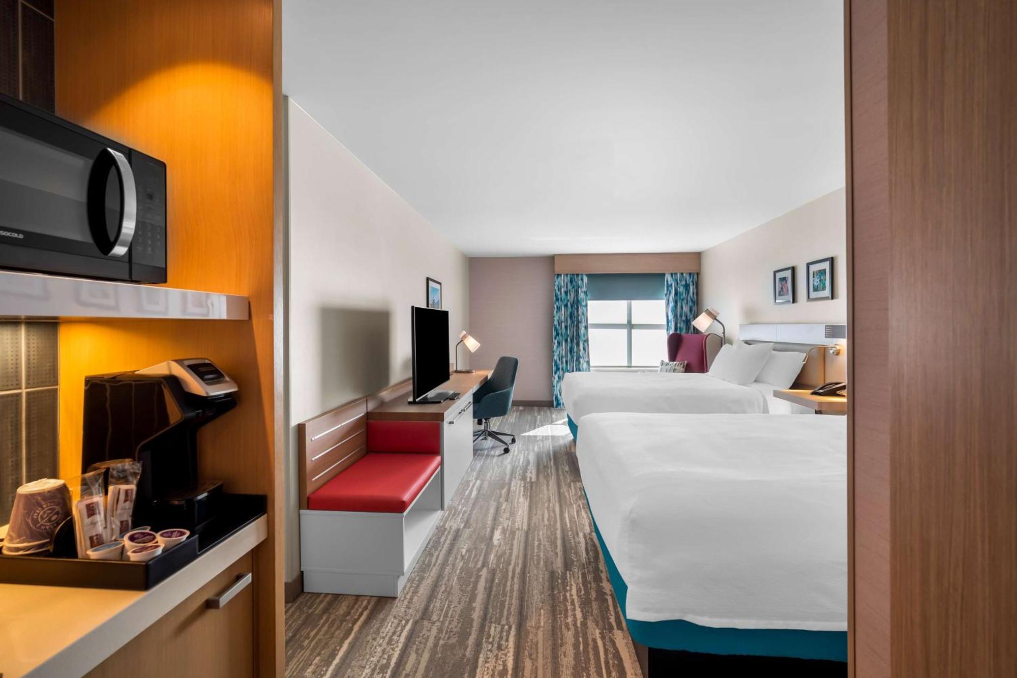 Hilton Garden Inn นอร์ทคอนเวย์ ภายนอก รูปภาพ