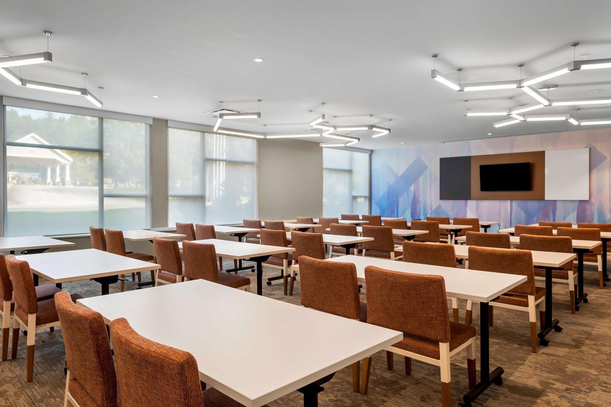 Hilton Garden Inn นอร์ทคอนเวย์ ภายนอก รูปภาพ